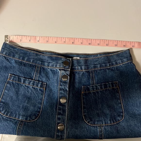 BDG mini a-line snap front denim skirt - Picture 7 of 8
